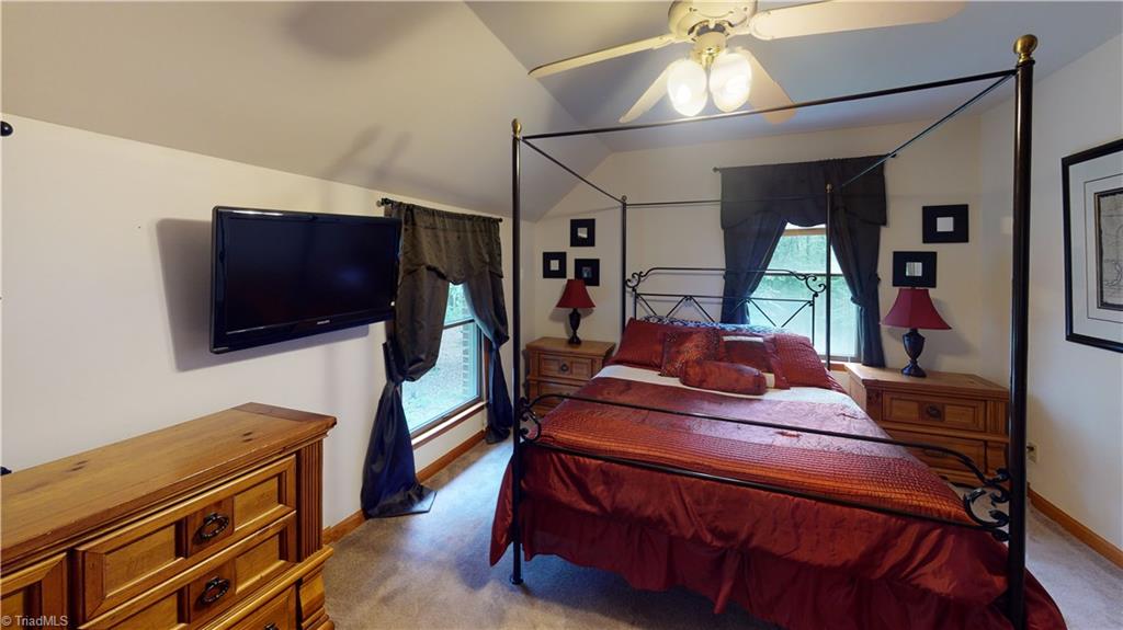 338 Key Road Ararat, NC 27007 - Photo 13 of 30 Gallery Image 13