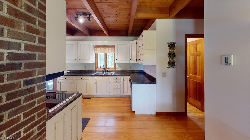 338 Key Road Ararat, NC 27007 - Photo 6 of 30 Gallery Image 6