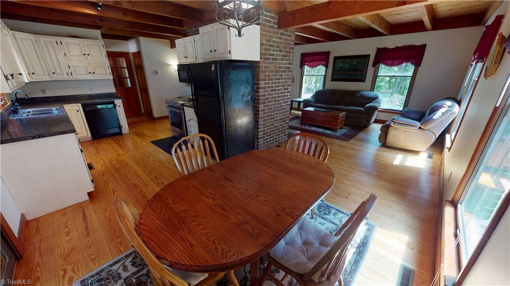 338 Key Road Ararat, NC 27007 - Photo 8 of 30 Gallery Image 8