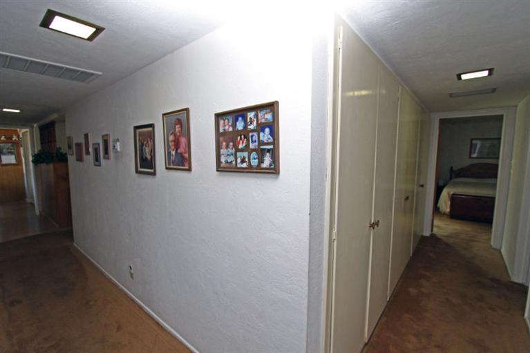 673 West Shoemake Avenue Reedley, CA 93654 - Photo 16 of 51 Gallery Image 16