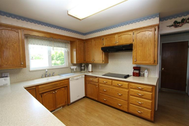 673 West Shoemake Avenue Reedley, CA 93654 - Photo 3 of 51 Gallery Image 3