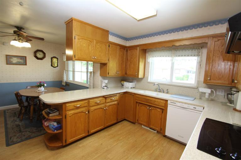 673 West Shoemake Avenue Reedley, CA 93654 - Photo 4 of 51 Gallery Image 4