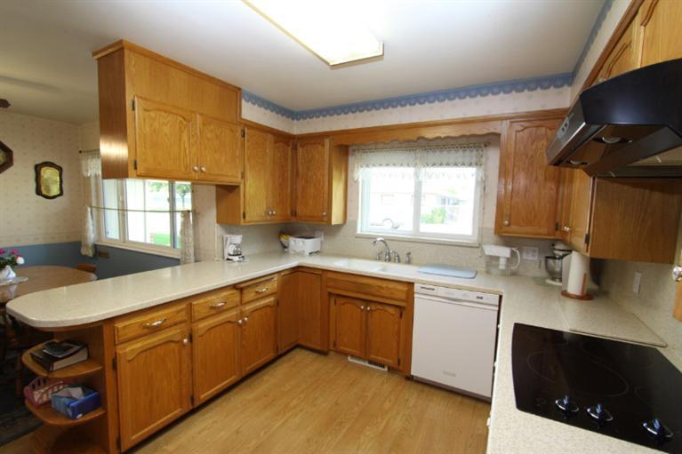 673 West Shoemake Avenue Reedley, CA 93654 - Photo 7 of 51 Gallery Image 7