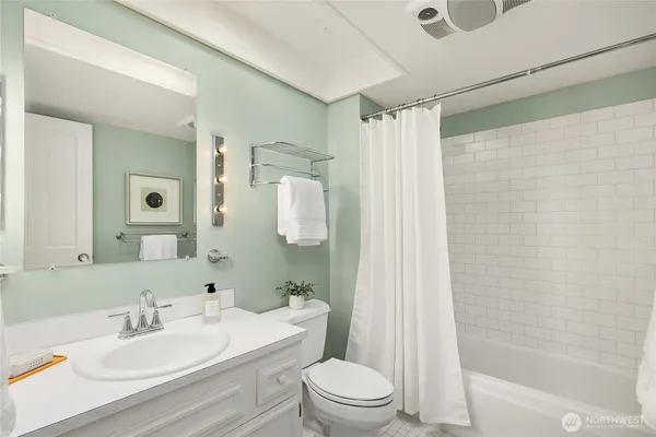 $1,188,000 | 6490 Northeast Dapple Court, Bainbridge Island, WA 98110