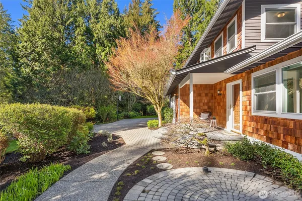 $1,188,000 | 6490 Northeast Dapple Court, Bainbridge Island, WA 98110