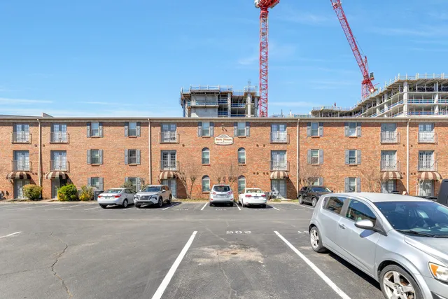 $1,495 | 1808 State Street, Unit 212, Nashville, TN 37203