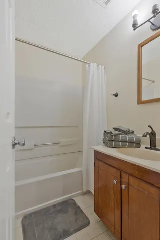 $1,495 | 1808 State Street, Unit 212, Nashville, TN 37203