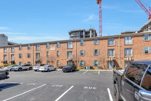 $1,495 | 1808 State Street, Unit 212, Nashville, TN 37203