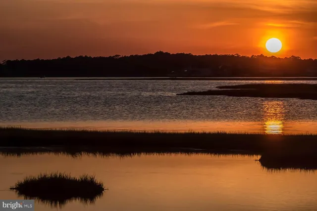 $539,900 | 37 Fountain Drive West, Unit 2D, Ocean City, MD 21842