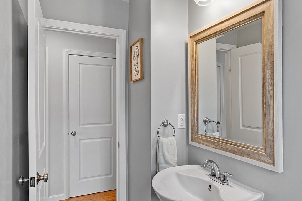 8 Riley Road, Unit 8 Tyngsboro, MA 01879 - Photo 13 of 34