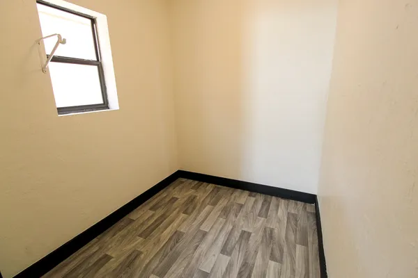 $2,100 | 8102 U Highway North, Lockhart, TX 78644