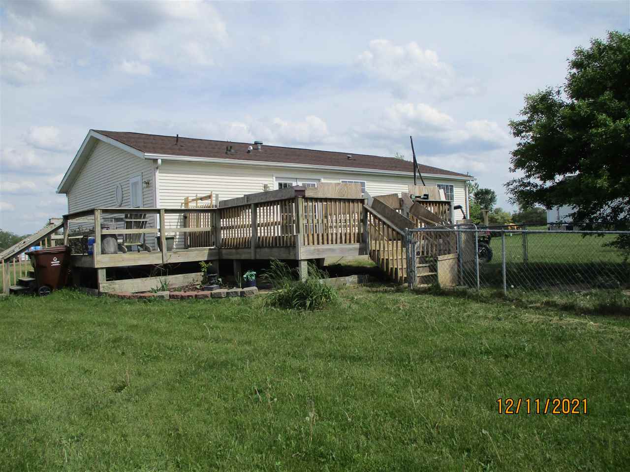 6680 Lemon Road Bancroft, MI 48414 - Photo 30 of 38 50042900-29.JPG