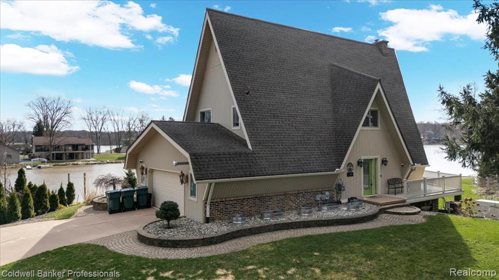 2879 Sunset Circle Metamora, MI 48455 - Photo 8 of 50