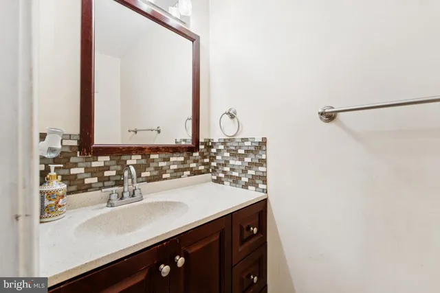 $2,800 | 14430 Bakersfield Court, Silver Spring, MD 20906