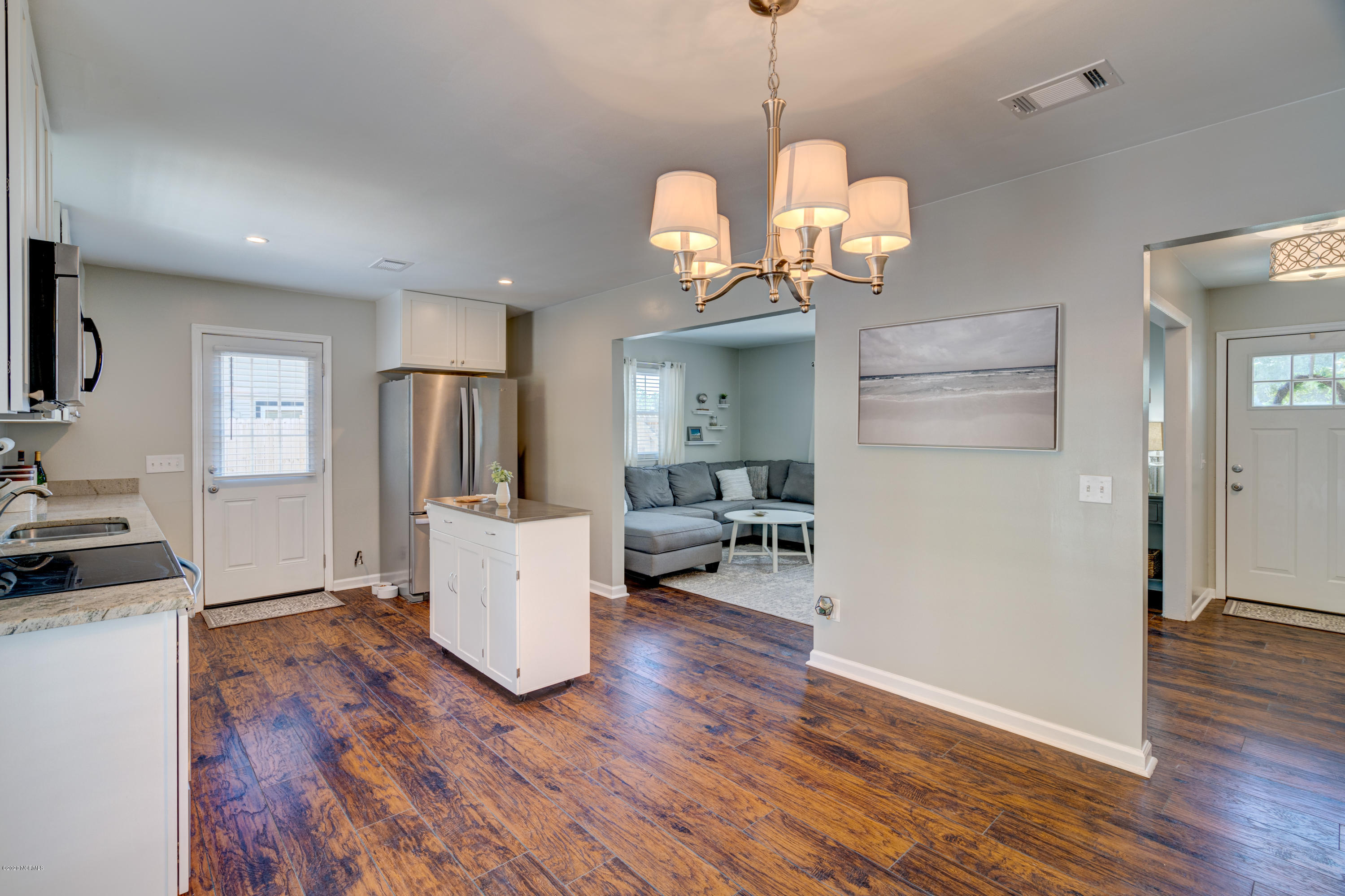 226 Lancaster Road Wilmington, NC 28409 - Photo 9 of 30 226LancasterEdit-19