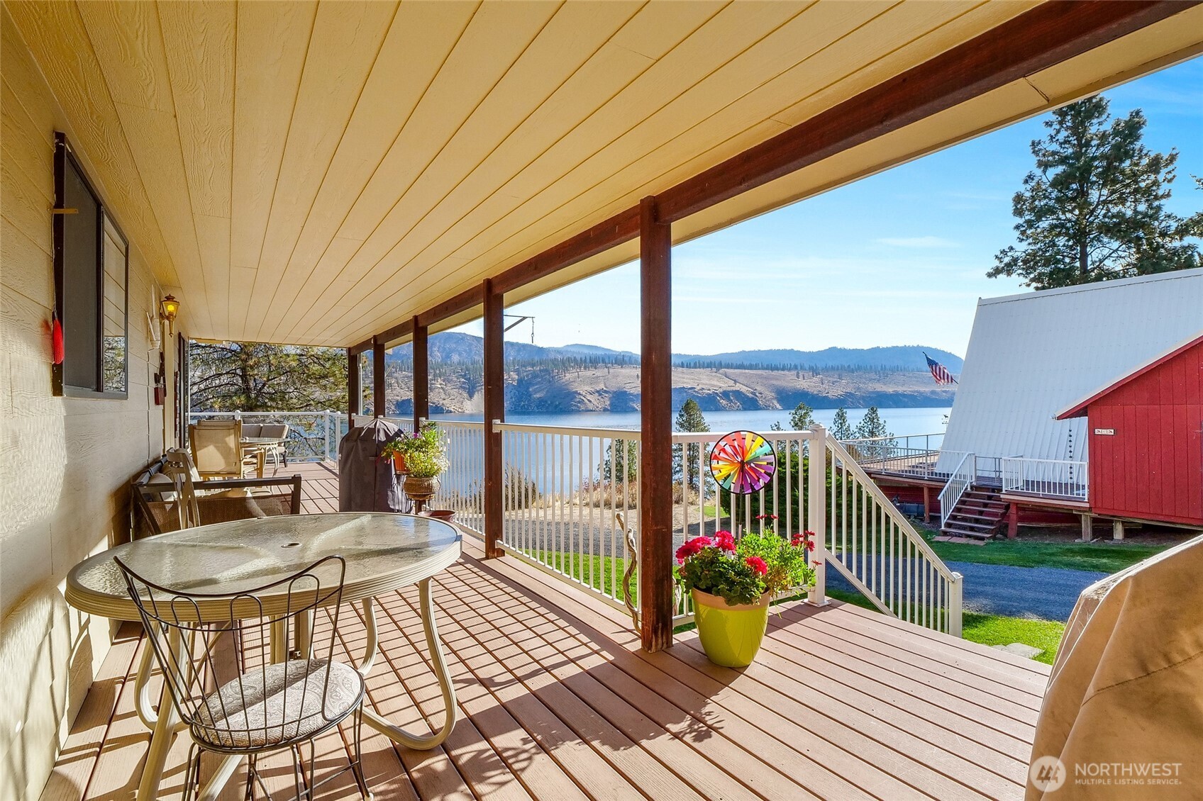 45220 Rantz Park Lane North Wilbur, WA 99185 - Photo 12 of 39 a view of a balcony with couch