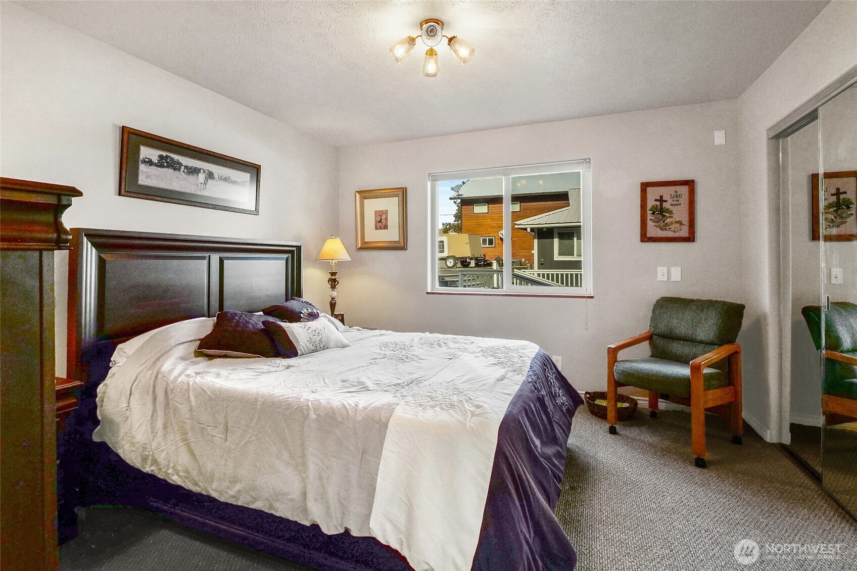 45220 Rantz Park Lane North Wilbur, WA 99185 - Photo 18 of 39 a bedroom with a bed and a desk