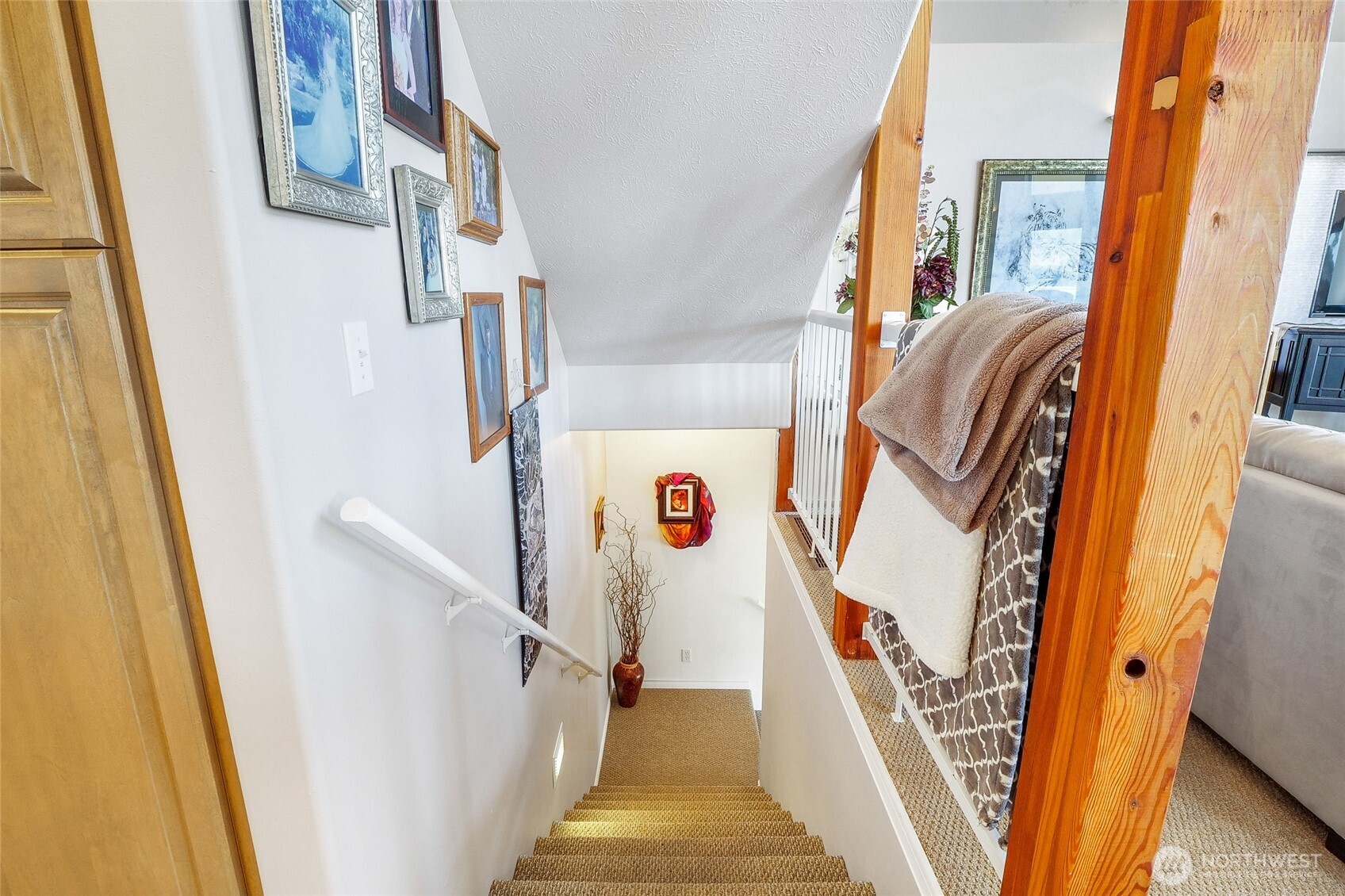45220 Rantz Park Lane North Wilbur, WA 99185 - Photo 27 of 39 a view of an entryway