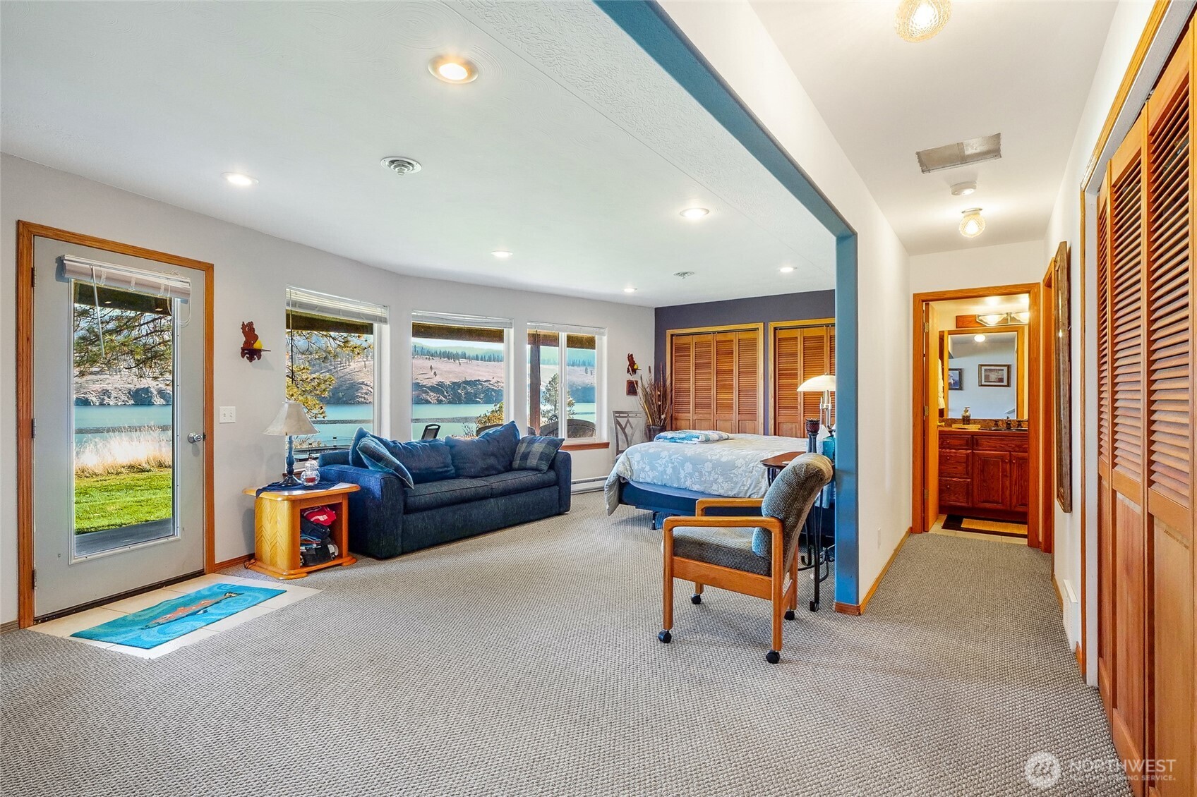 45220 Rantz Park Lane North Wilbur, WA 99185 - Photo 28 of 39 a living room with furniture and a window