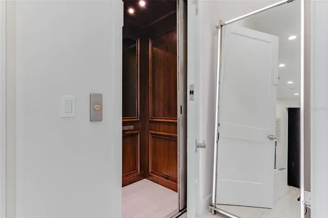 $1,289,000 | 133 South Park Avenue, Winter Garden, FL 34787