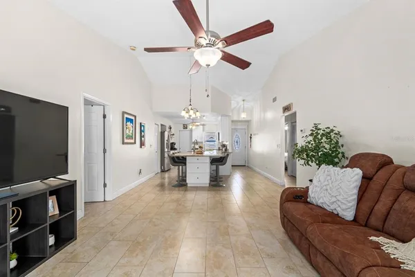 $400,677 | 2022 Rudder Drive, Valrico, FL 33594