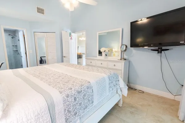 $400,677 | 2022 Rudder Drive, Valrico, FL 33594