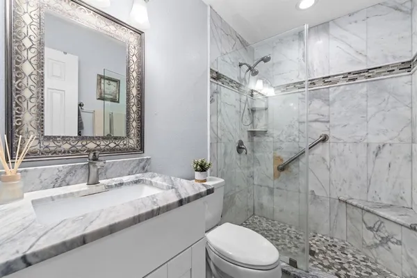 $400,677 | 2022 Rudder Drive, Valrico, FL 33594