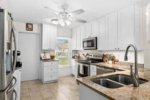 $400,677 | 2022 Rudder Drive, Valrico, FL 33594