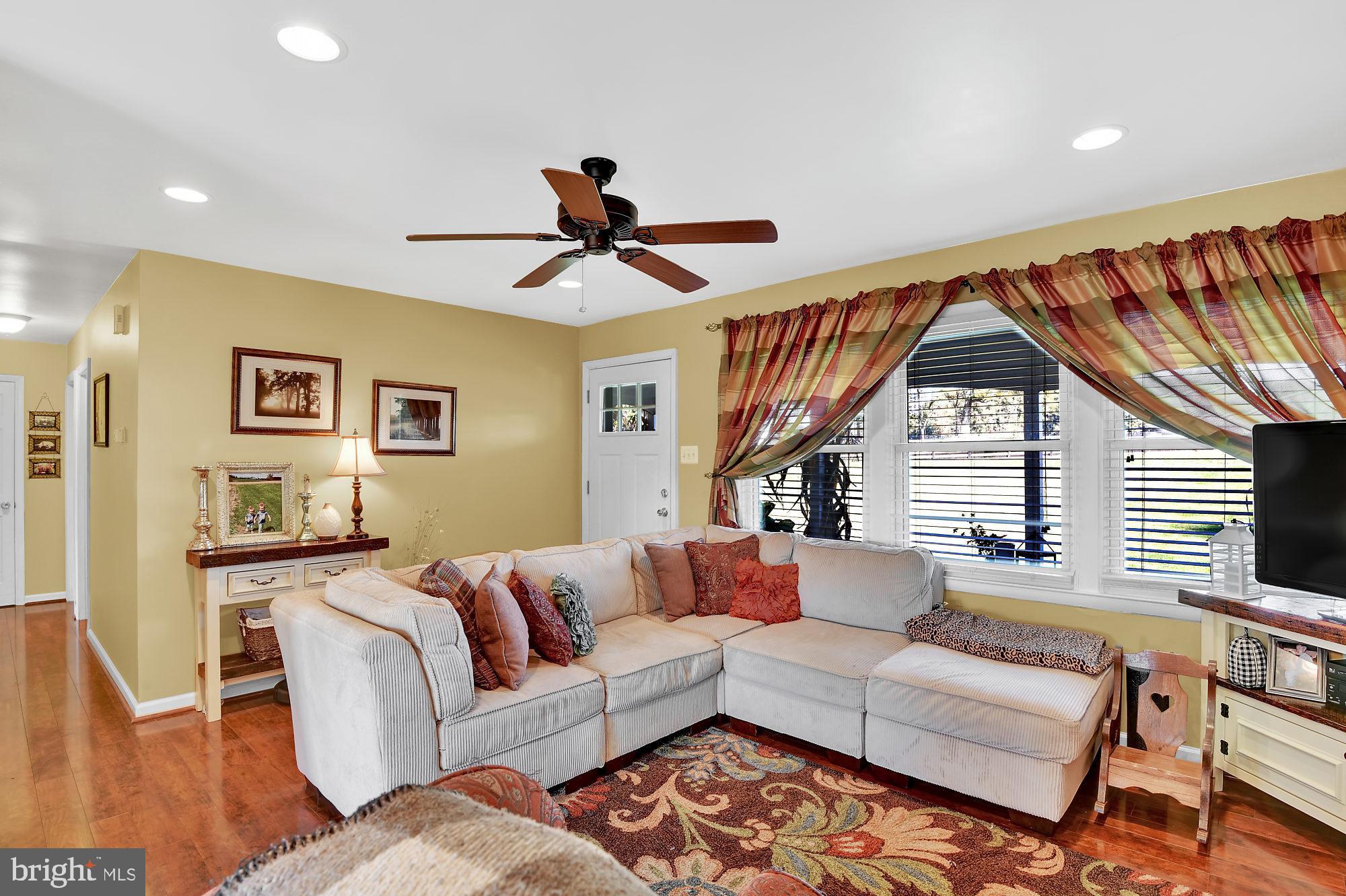 4829 Dave Rill Road Hampstead, MD 21074 - Photo 5 of 27