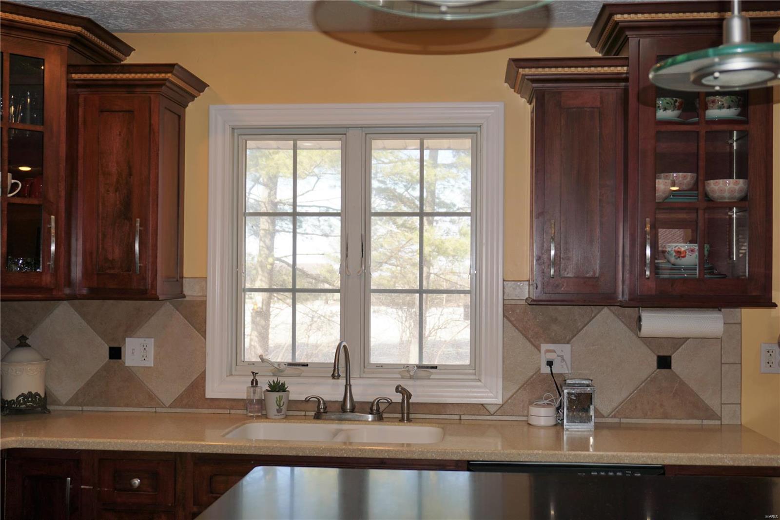 106 Hawthorn Road Salem, IL 62881 - Photo 11 of 44 Gallery Image 11