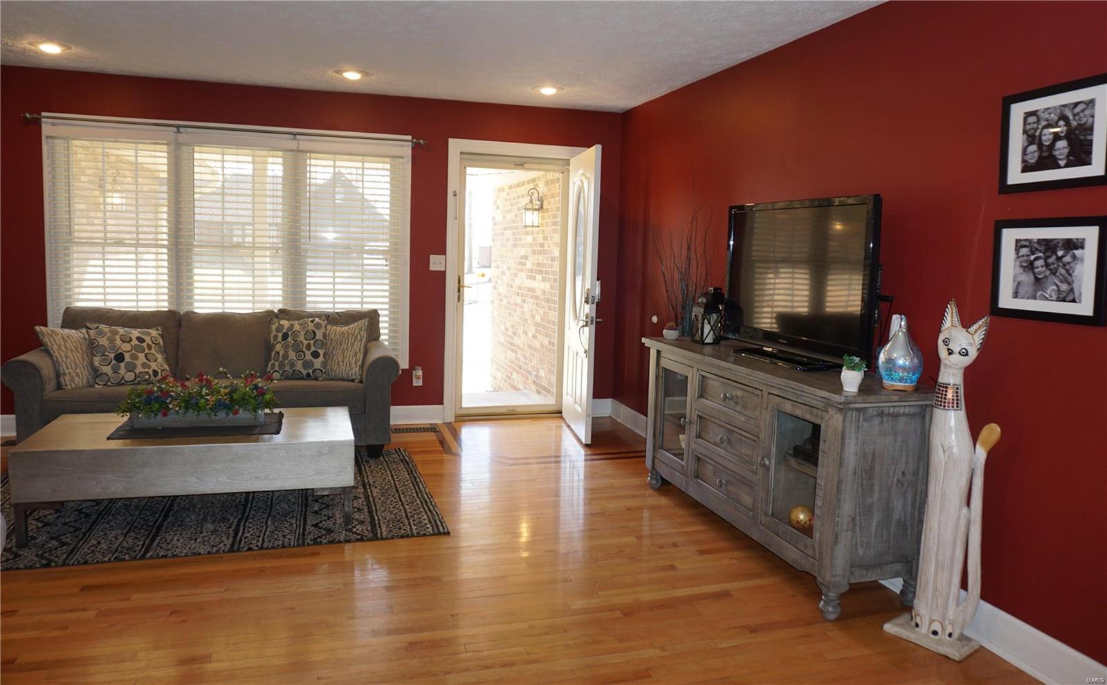 106 Hawthorn Road Salem, IL 62881 - Photo 3 of 44 Gallery Image 3