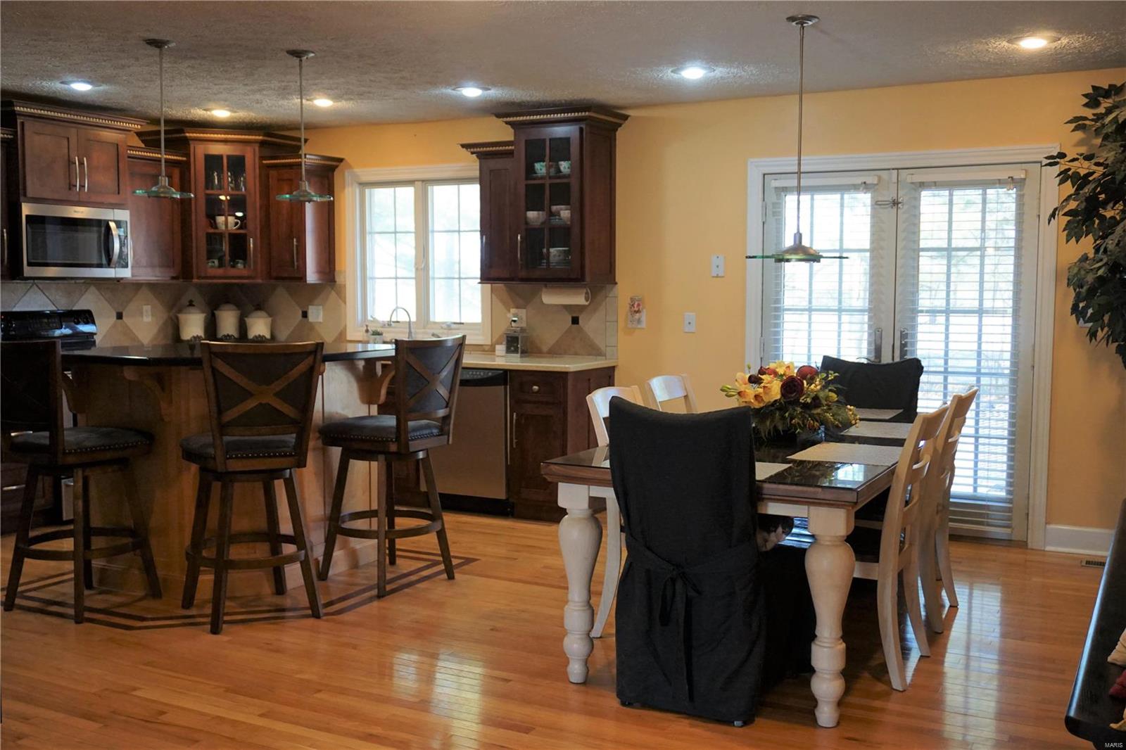 106 Hawthorn Road Salem, IL 62881 - Photo 5 of 44 Gallery Image 5