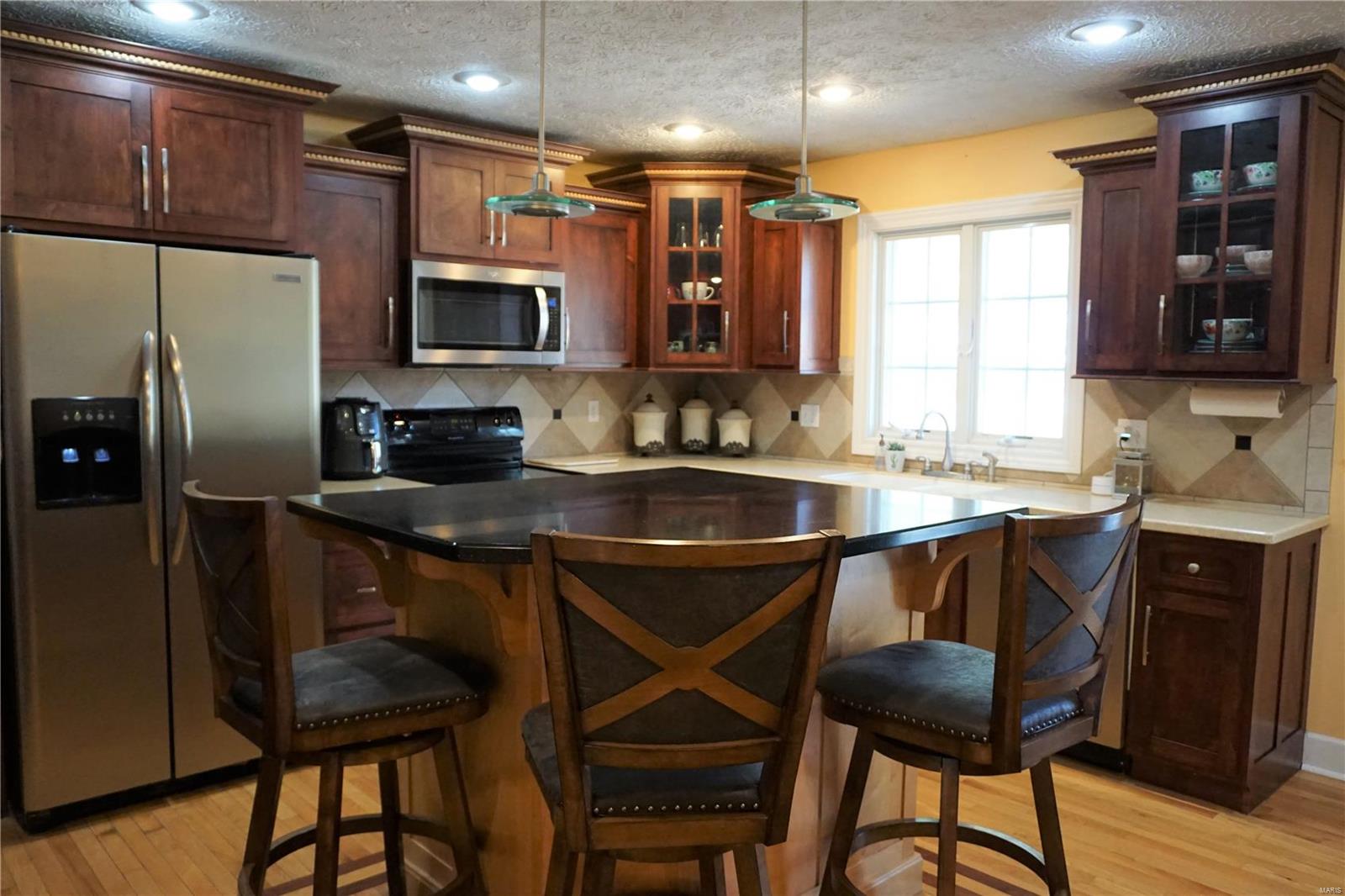 106 Hawthorn Road Salem, IL 62881 - Photo 6 of 44 Gallery Image 6