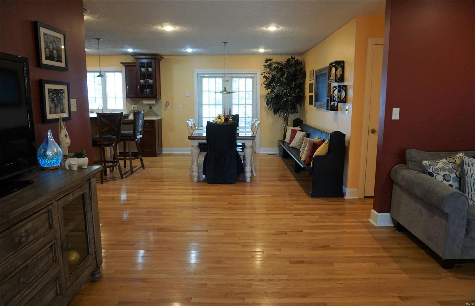 106 Hawthorn Road Salem, IL 62881 - Photo 8 of 44 Gallery Image 8