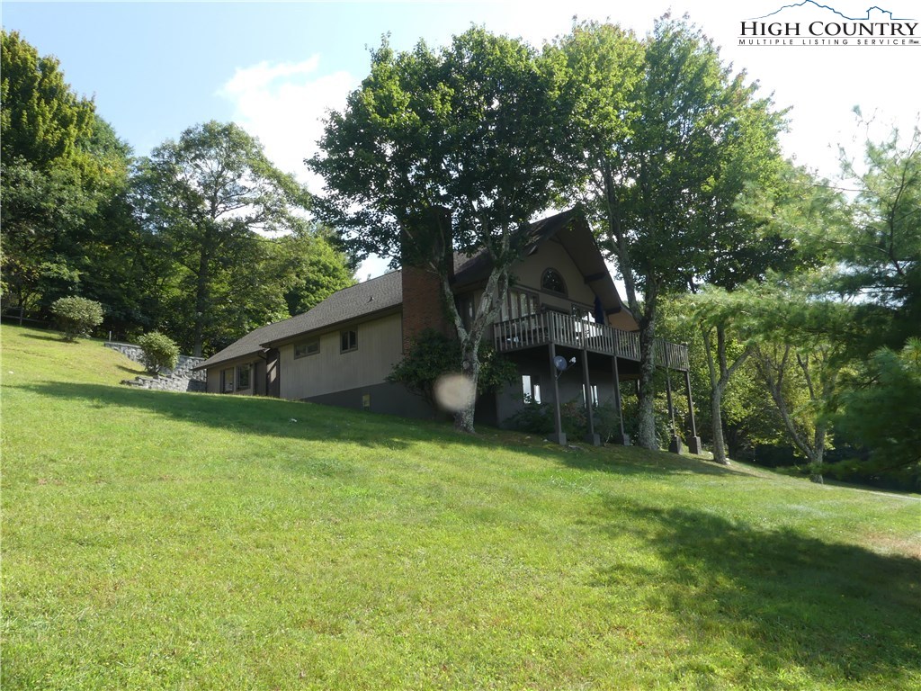 343 Sampson Road Boone, NC 28607 - Photo 4 of 18 Gallery Image 4