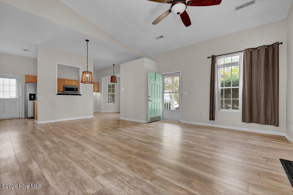 2107 White Road Wilmington, NC 28411 - Photo 10 of 30 img_9254