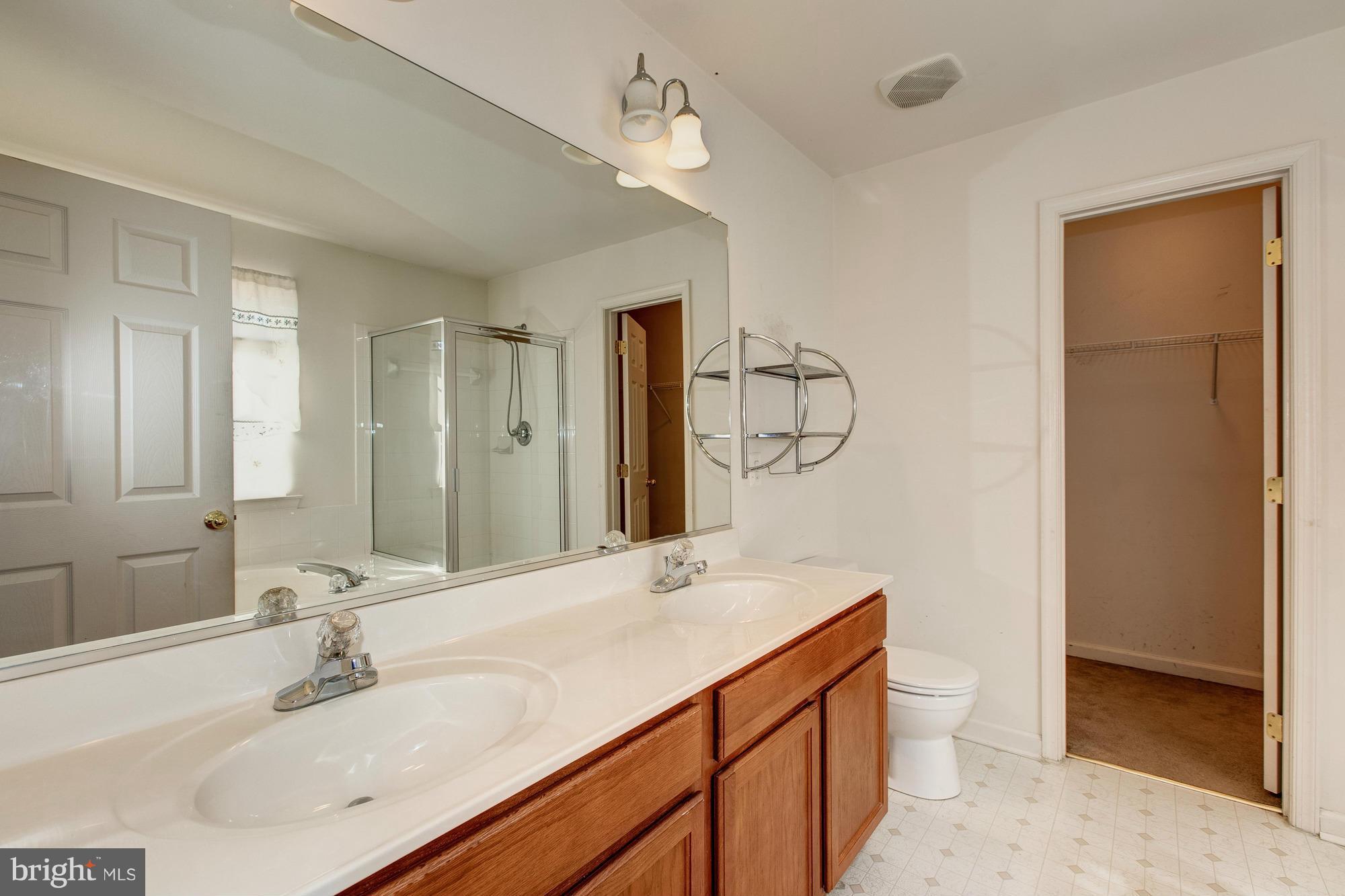 9309 Decatur Place Laurel, MD 20723 - Photo 12 of 28 Bath (Master)