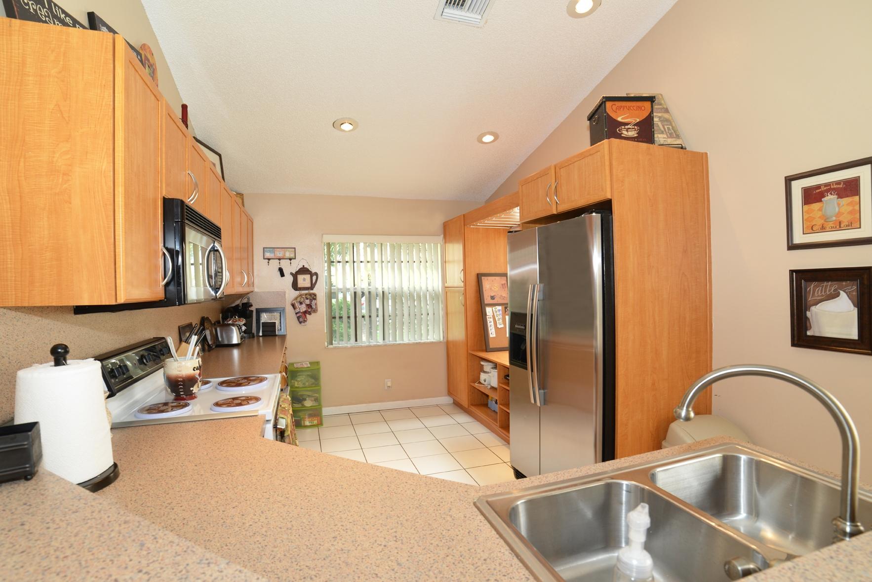 3720 Riverside Way Delray Beach, FL 33445 - Photo 2 of 16 ABK_4265A