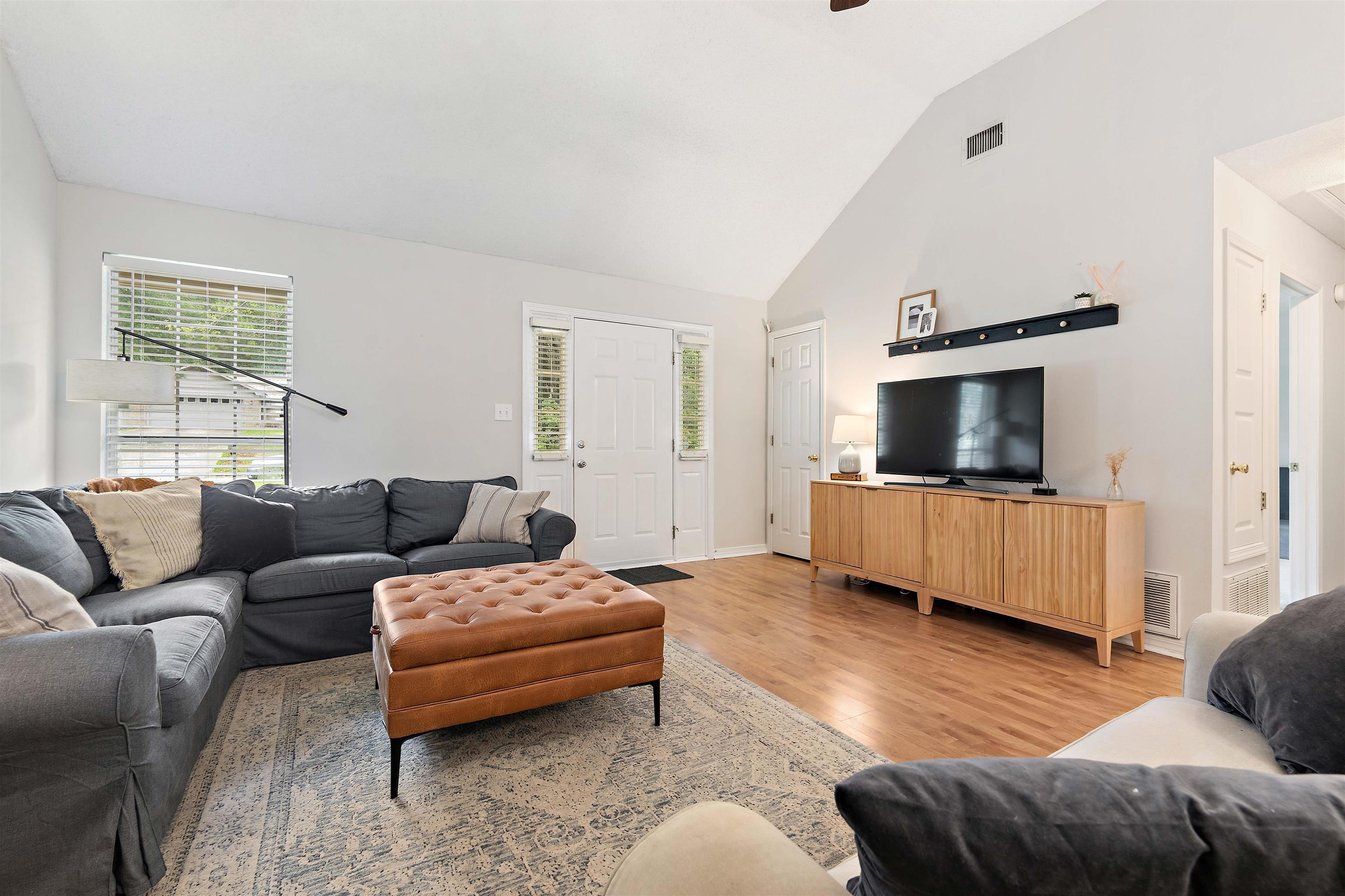 164 Robbins Boulevard Daphne, AL 36526 - Photo 19 of 28 LivingRoom