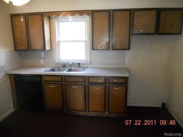 15403 Dayton Road Monroe, MI 48161 - Photo 5 of 11 15403 Dayton Kitchen