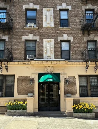 $475,000 | 3115 Broadway, Unit 62 | Morningside Heights