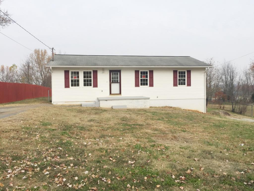 815 Old Stage Road Greeneville, TN 37745 - Photo 8 of 17 Photo 8