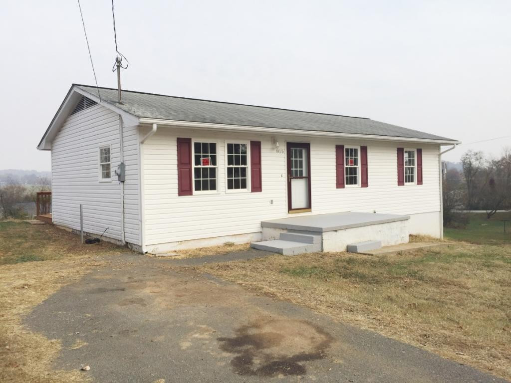 815 Old Stage Road Greeneville, TN 37745 - Photo 9 of 17 Photo 9