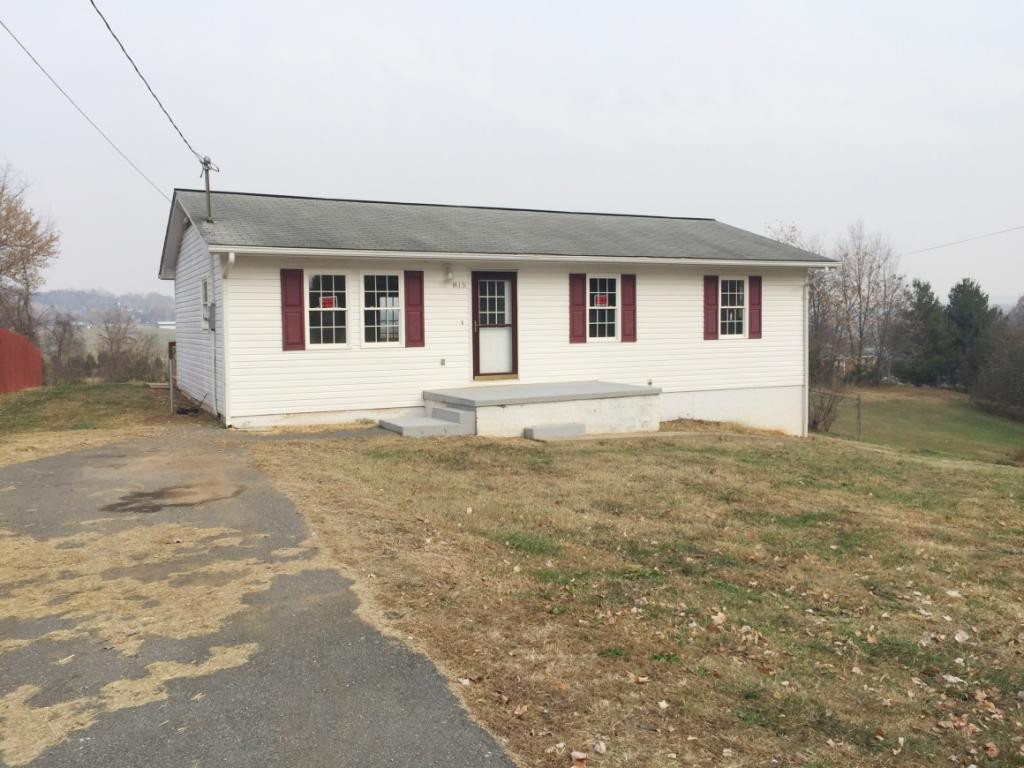 815 Old Stage Road Greeneville, TN 37745 - Photo 10 of 17 Photo 10