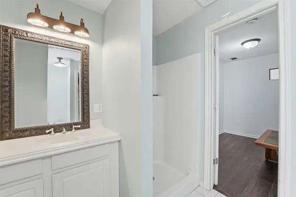 $3,500 | 13392 Southshore Drive, Conroe, TX 77304