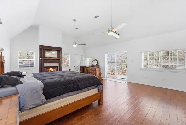 $3,500 | 13392 Southshore Drive, Conroe, TX 77304