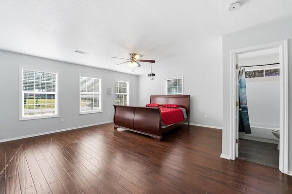 $3,500 | 13392 Southshore Drive, Conroe, TX 77304