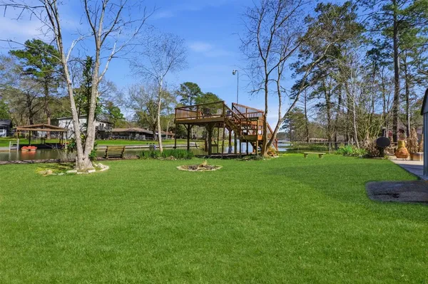 $3,500 | 13392 Southshore Drive, Conroe, TX 77304