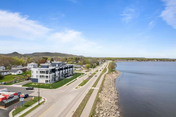 $775,000 | 907 North Lakeshore Drive, Unit 303, Lake City, MN 55041