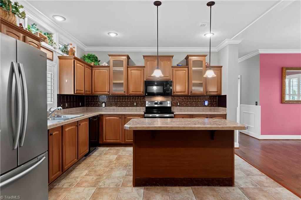 1607 Milling Road Mocksville, NC 27028 - Photo 14 of 38 Beautiful cabinets in kitchen. All appliances remain.